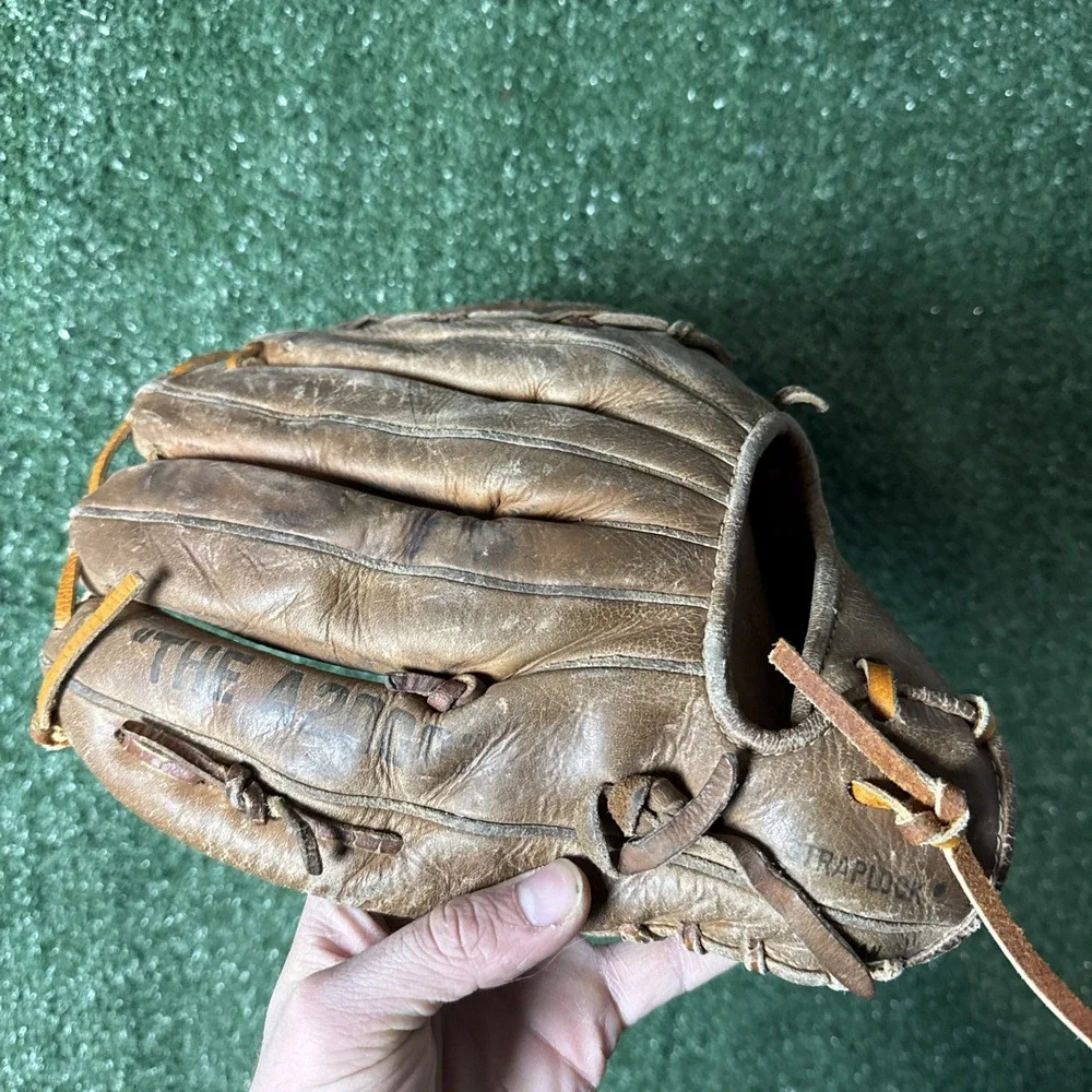 Vintage Wilson THE A2000 XL Leather Baseball Glove Dual Hinge RHT Made in Japan - Picture 7 of 11